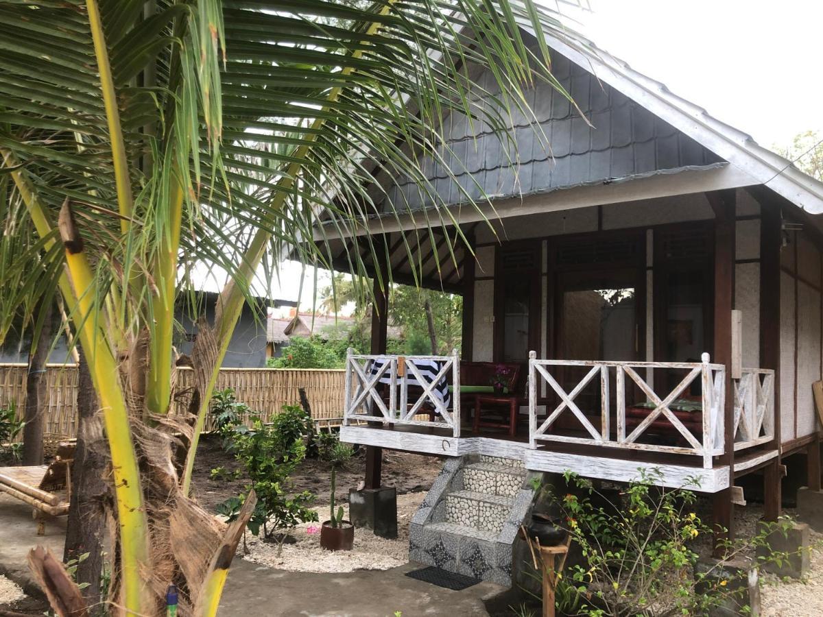 La Boheme Hotel Gili Air Exterior photo